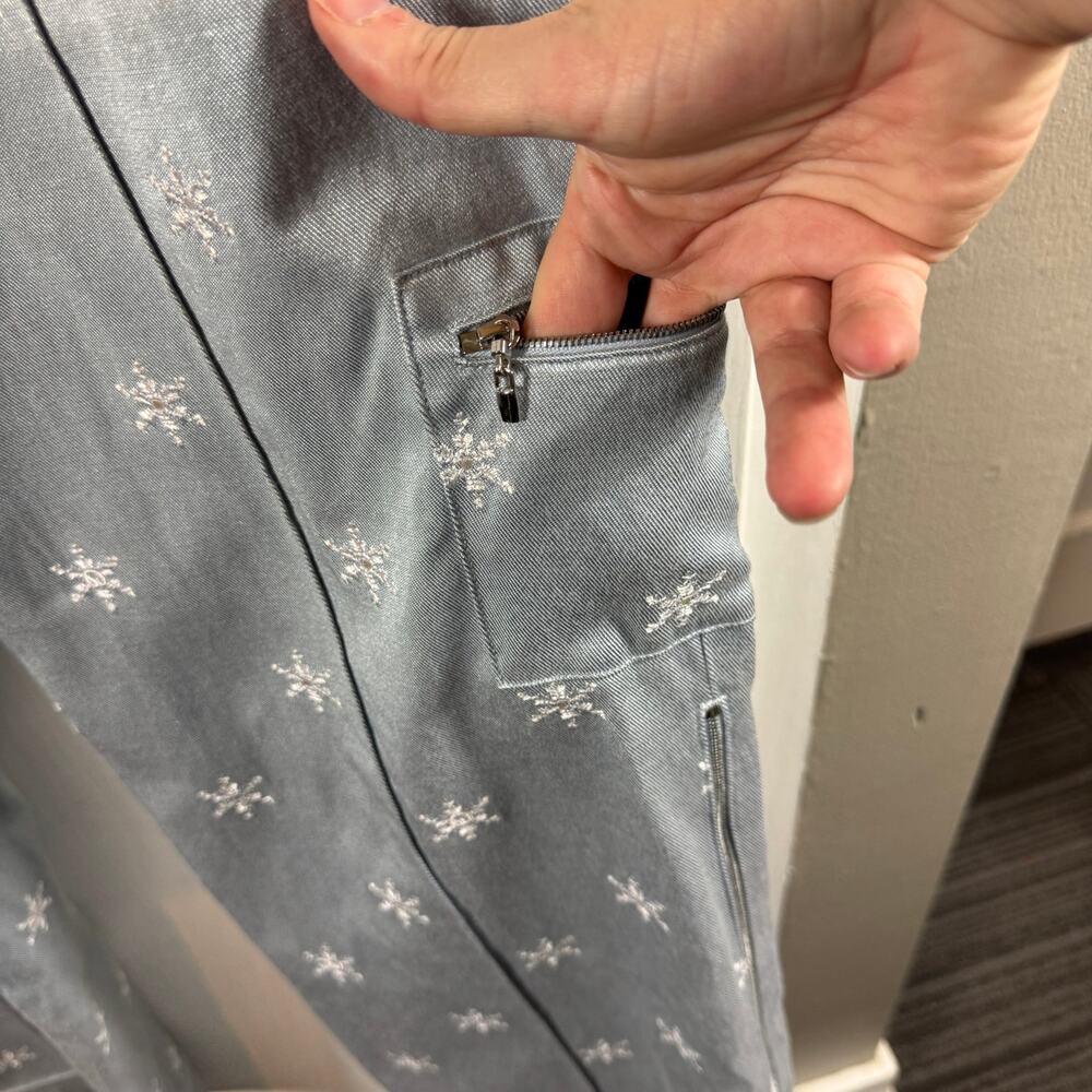 St. John Gray Snowflake Sequin Cargo Pants Sz 14 Zip Hem Holiday Business Casual - Picture 7 of 12